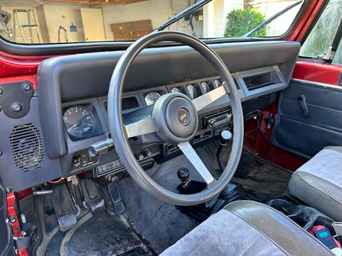Used 1992 Jeep Wrangler 4WD image 6