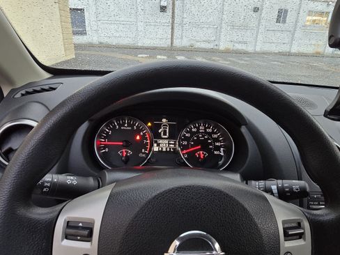 Used 2013 Nissan Rogue SV image 15