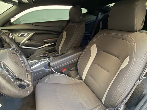 Used 2017 Chevrolet Camaro SS RWD image 12