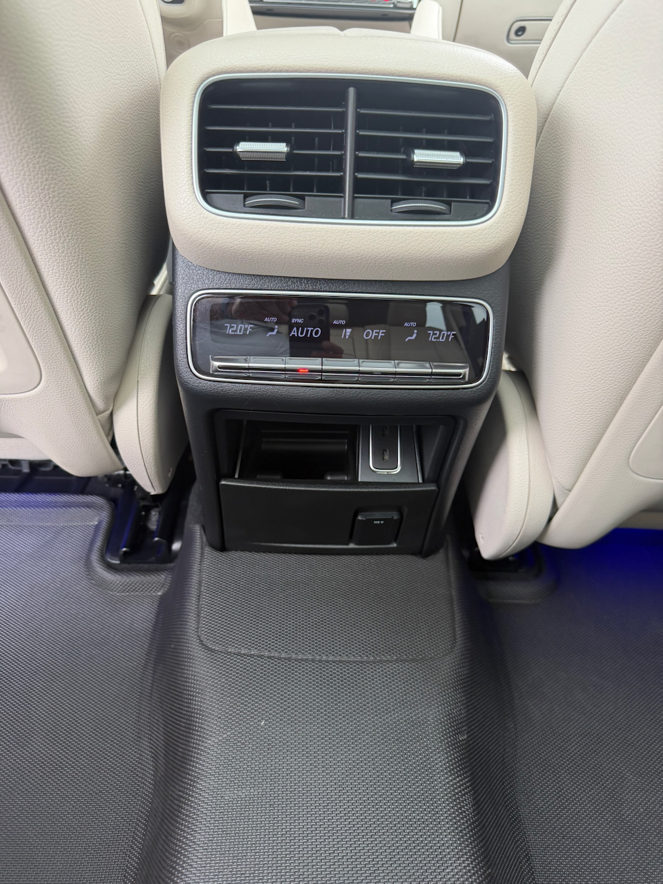 Used 2023 Mercedes-Benz GLS 450 4MATIC image 18
