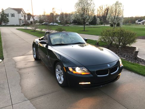 Used 2007 BMW Z4 3.0i image 2