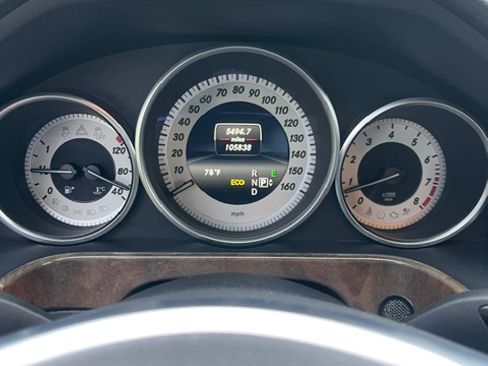 Used 2014 Mercedes-Benz E 350 4MATIC Sedan image 9
