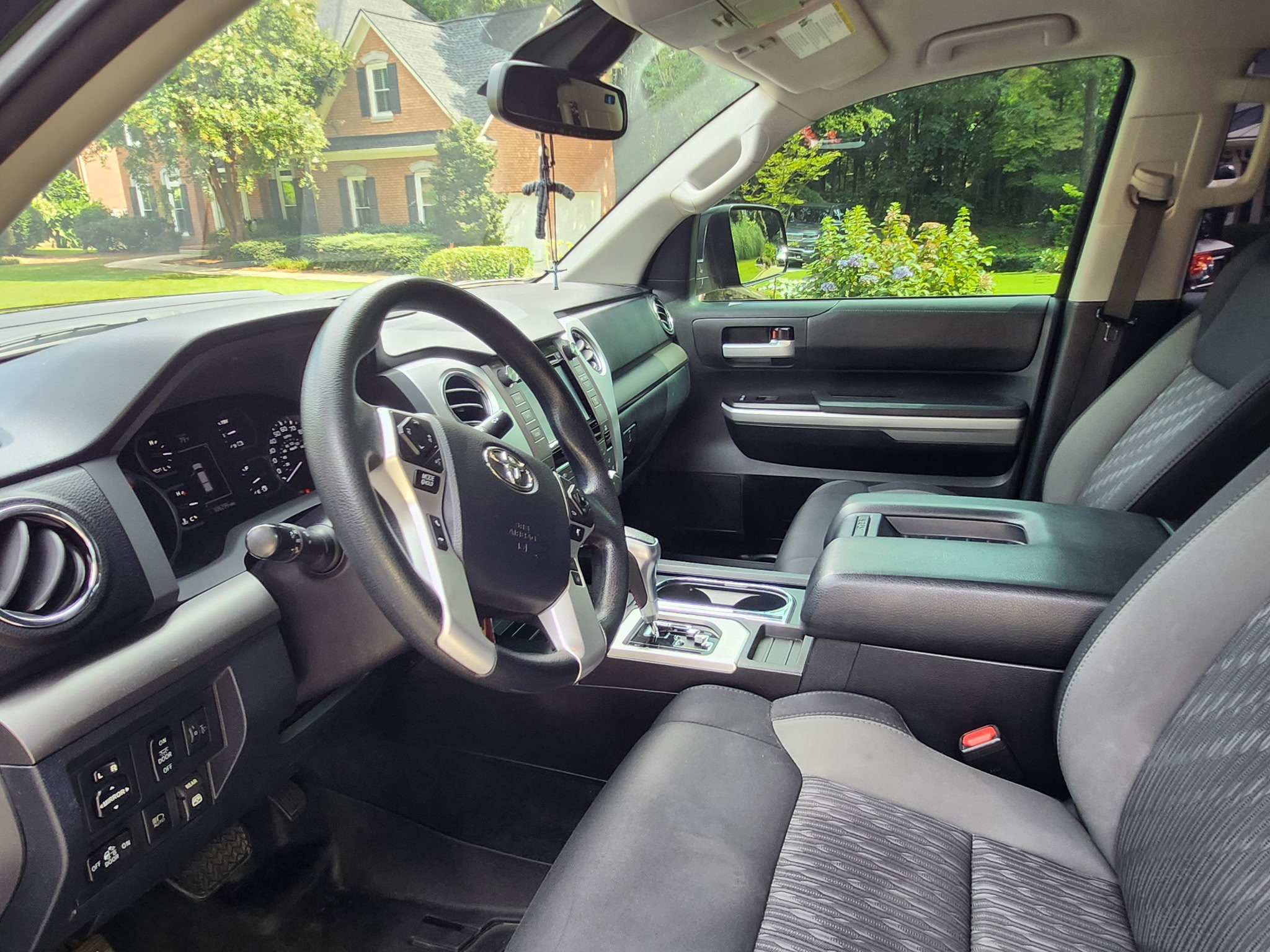 Used 2018 Toyota Tundra SR5 w/ TRD Sport Package RWD image 11