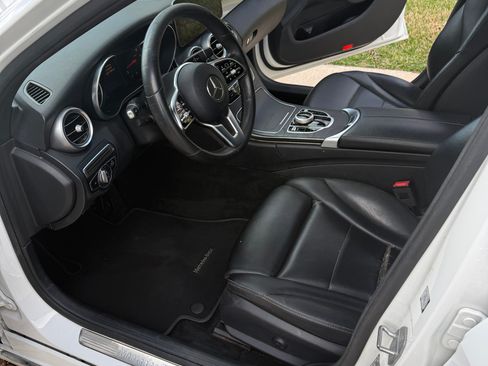 Used 2019 Mercedes-Benz C 300 Sedan image 6