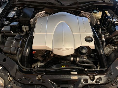 Used 2006 Chrysler Crossfire Limited image 30