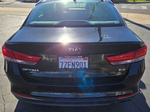 Used 2016 Kia Optima EX w/ Premium Package image 4