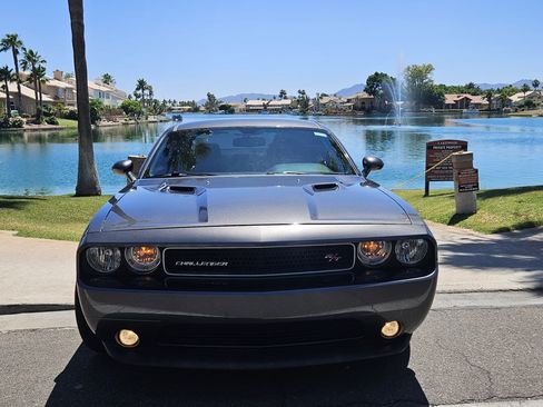 Used 2013 Dodge Challenger R/T image 1