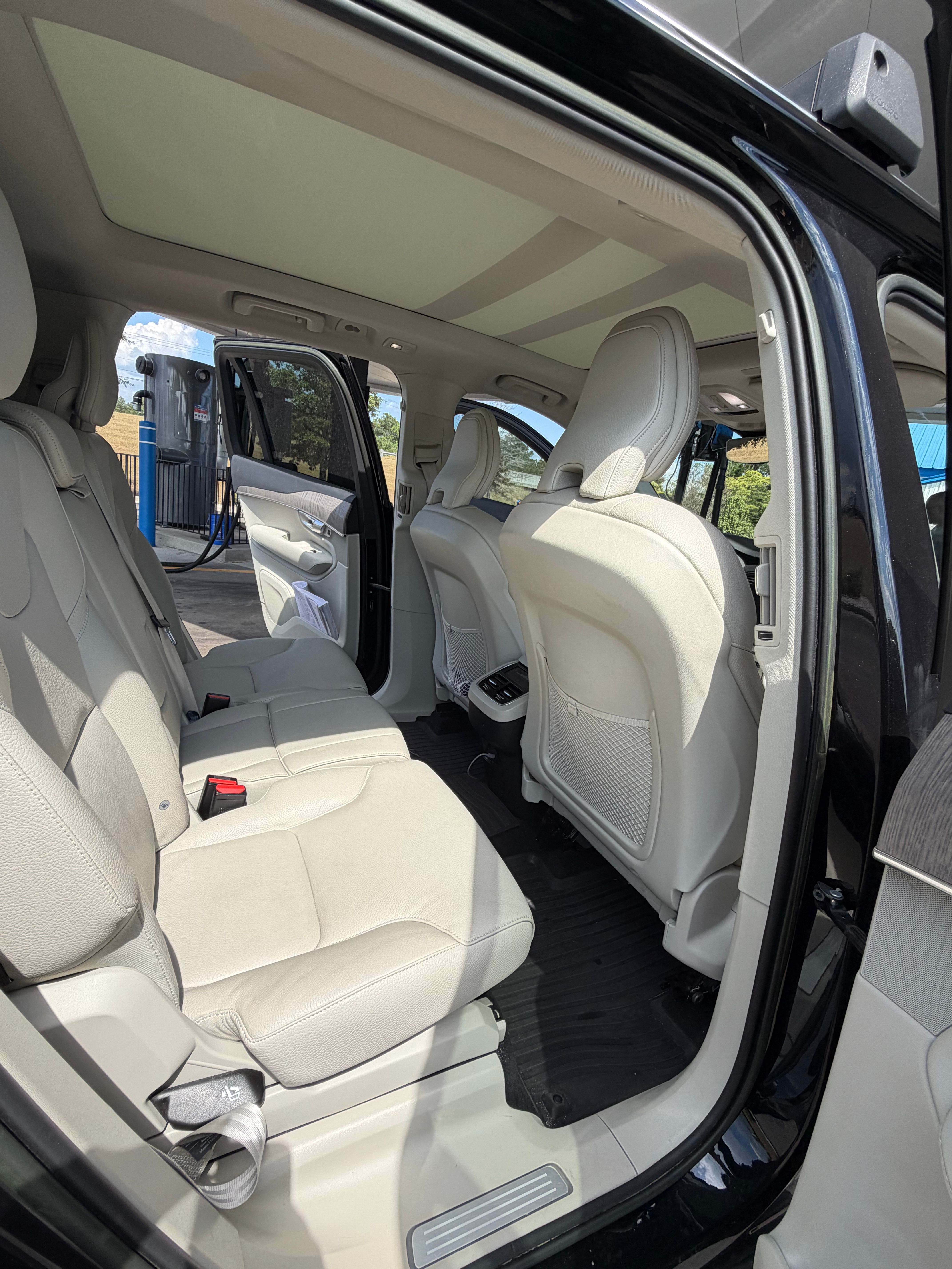 Used 2023 Volvo XC90 B6 Plus w/ Protection Package Premier AWD/4WD image 13