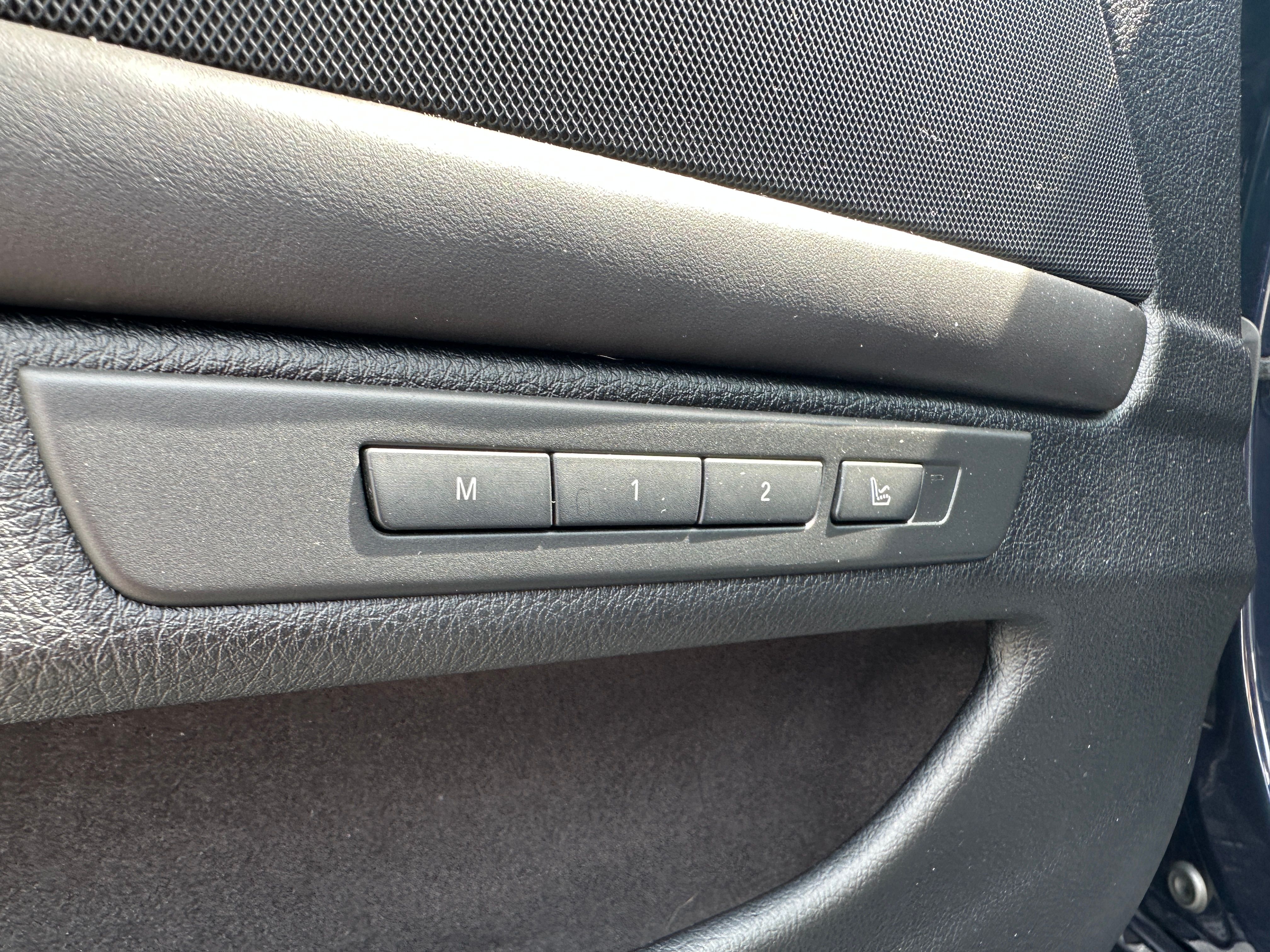 Used 2013 BMW M5 RWD image 23