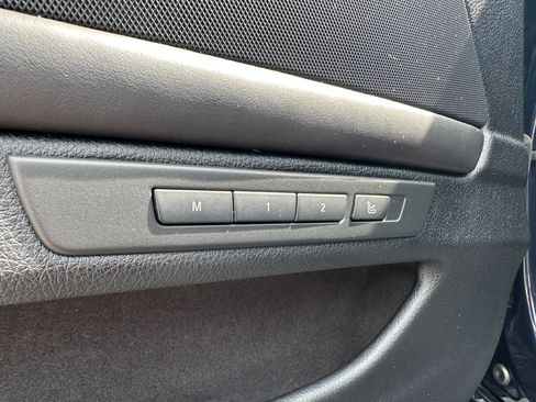 Used 2013 BMW M5 RWD image 23
