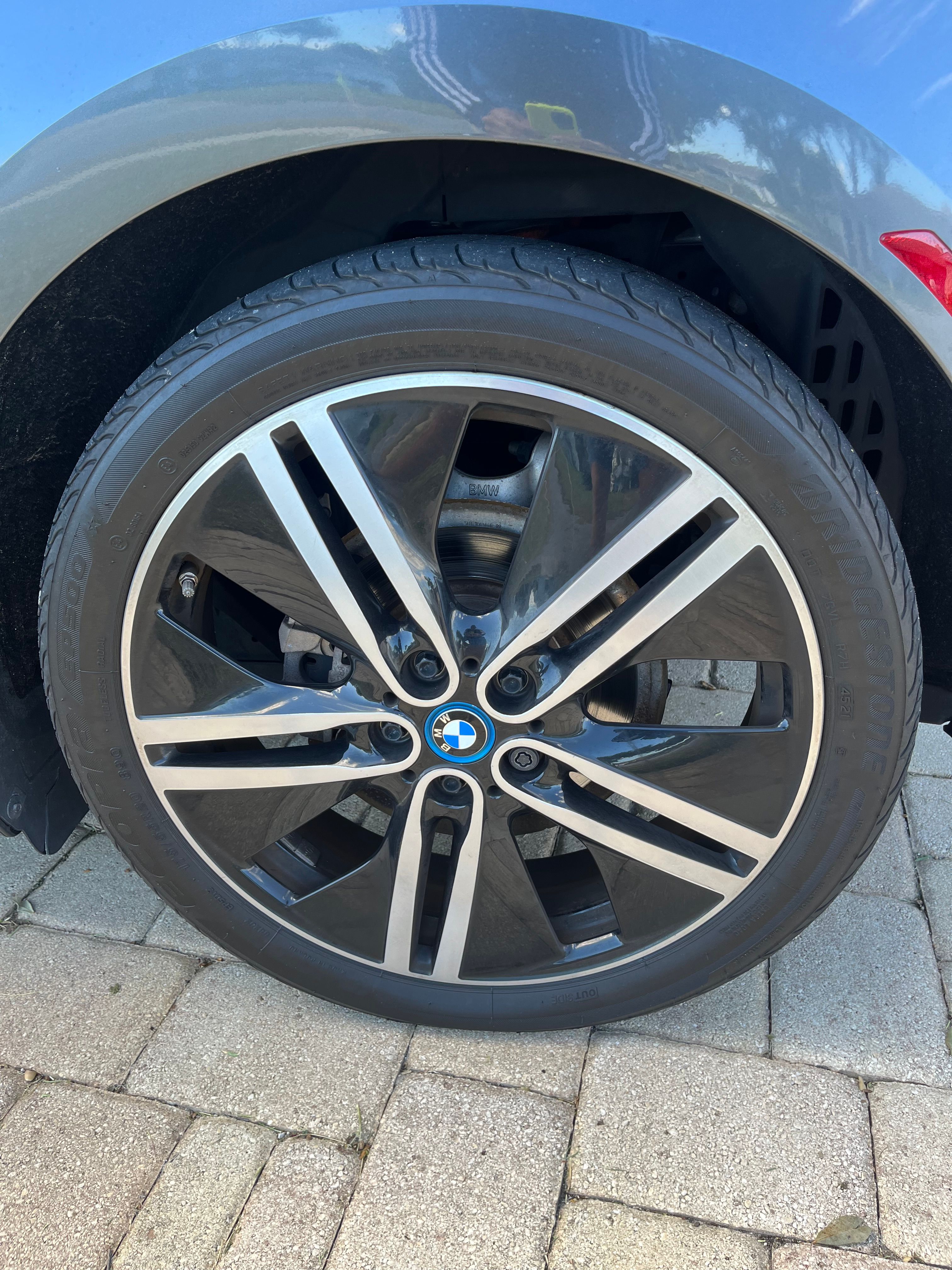 Used 2016 BMW i3 w/ Range Extender RWD image 10