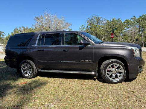 Used 2015 GMC Yukon XL SLT w/ Open Road Package image 6