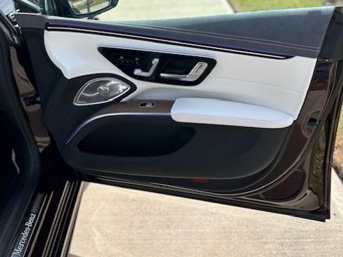 Used 2023 Mercedes-Benz EQS 580 EQS 580 4MATIC Sedan 4D image 25