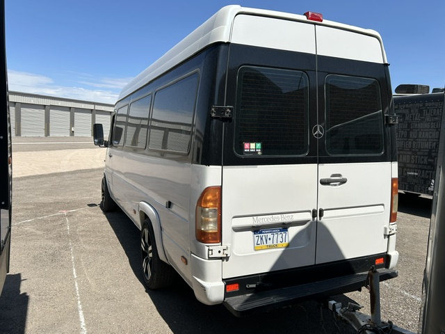 Used 2006 Dodge Sprinter 2500 w/ PWR Convenience Group RWD image 4
