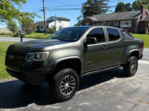 Used 2017 Chevrolet Colorado ZR2 w/ LPO, Premium Interior Package AWD/4WD image 4