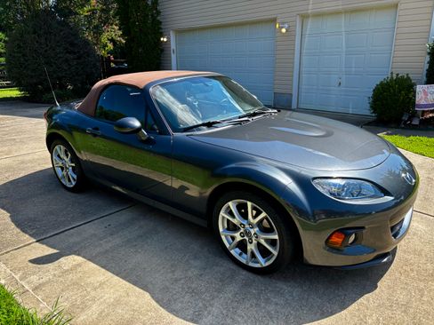 Used 2014 MAZDA MX-5 Miata Grand Touring w/ Premium Package RWD image 6