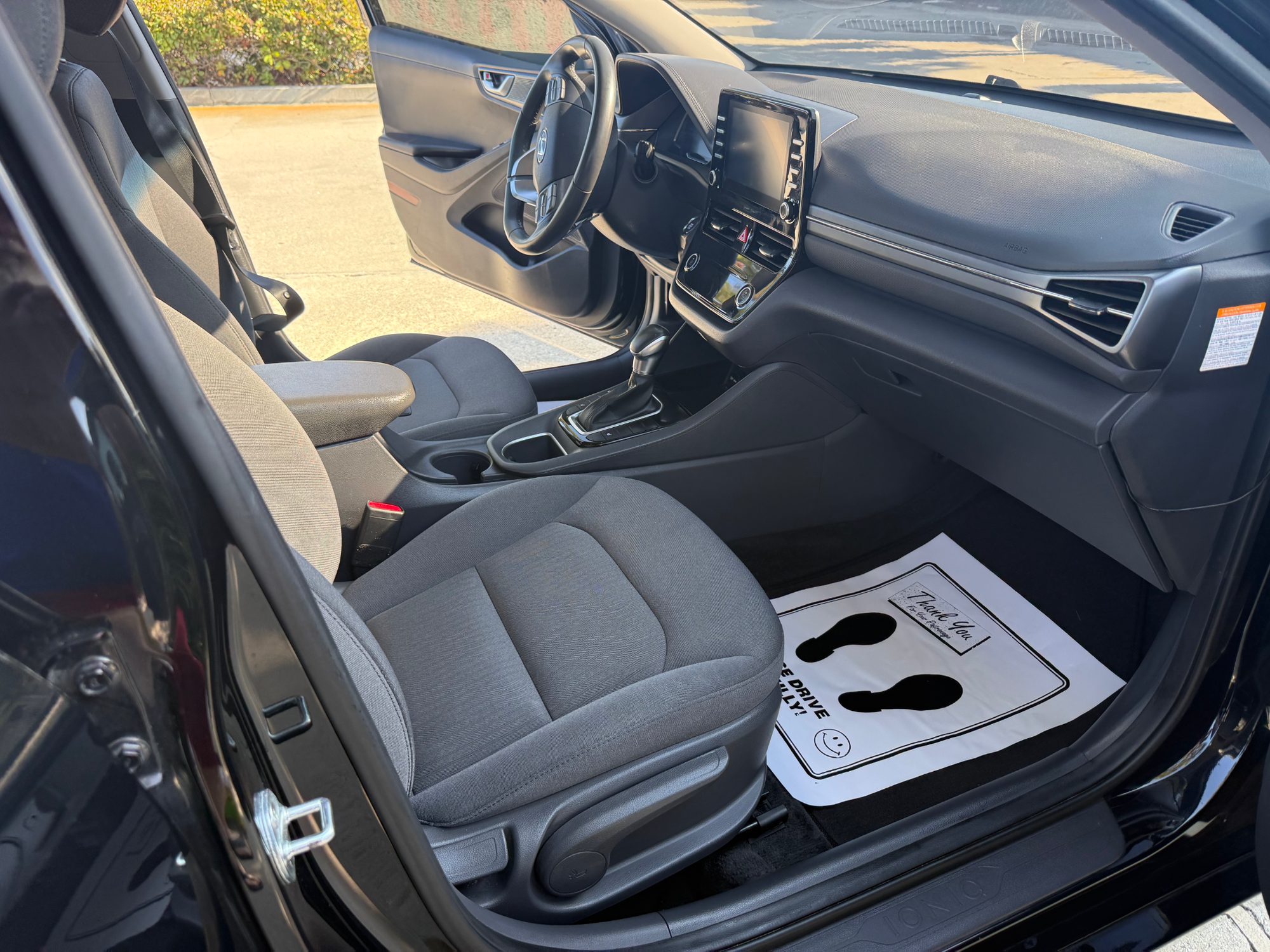 Used 2020 Hyundai Ioniq SEL FWD image 8