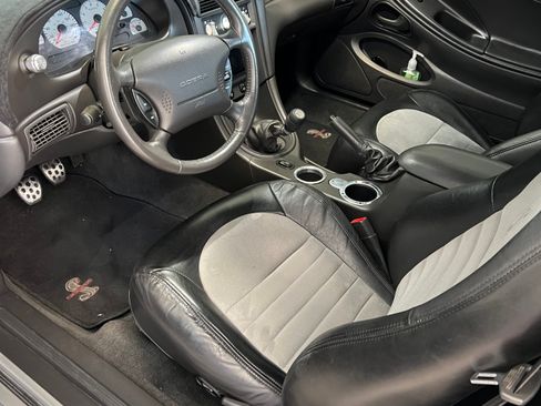 Used 2001 Ford Mustang Cobra RWD image 9