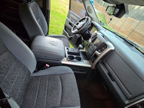 Used 2013 RAM 1500 Big Horn image 10