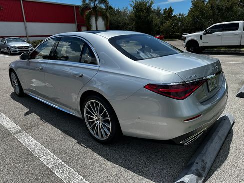 Used 2023 Mercedes-Benz S 500 4MATIC image 4