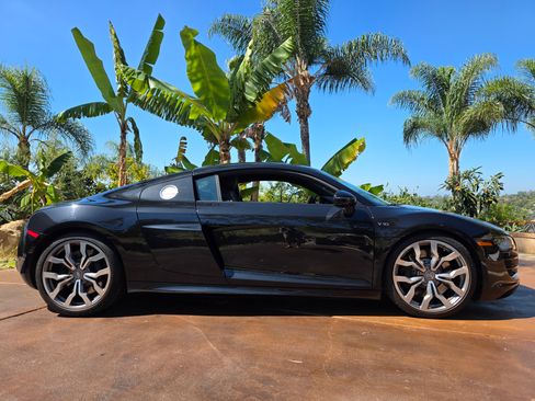 Used 2011 Audi R8 V10 image 8