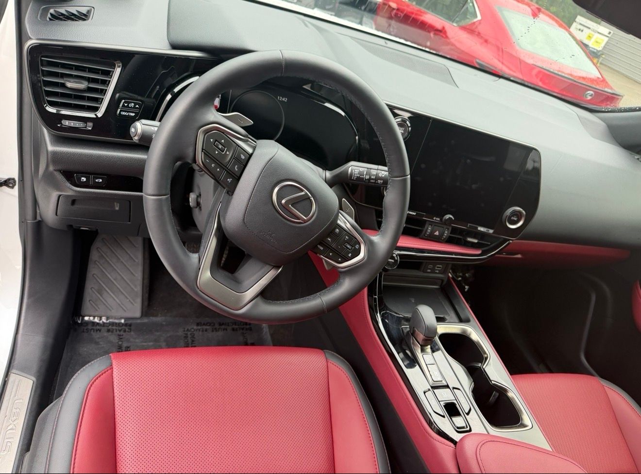 Used 2024 Lexus NX 250 FWD image 1