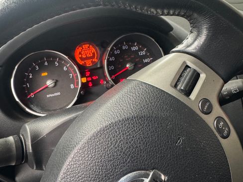 Used 2010 Nissan Rogue SL w/ Premium Pkg image 13