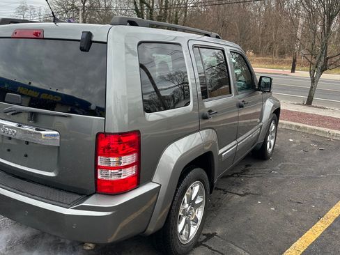 Used 2012 Jeep Liberty Sport image 18