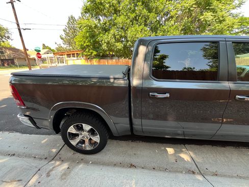 Used 2022 RAM 1500 Laramie AWD/4WD image 16