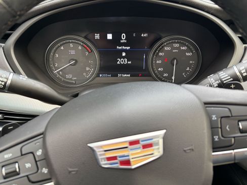 Used 2021 Cadillac XT4 Premium Luxury image 6