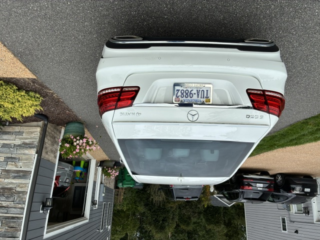 Used 2014 Mercedes-Benz E 550 4MATIC Sedan image 5
