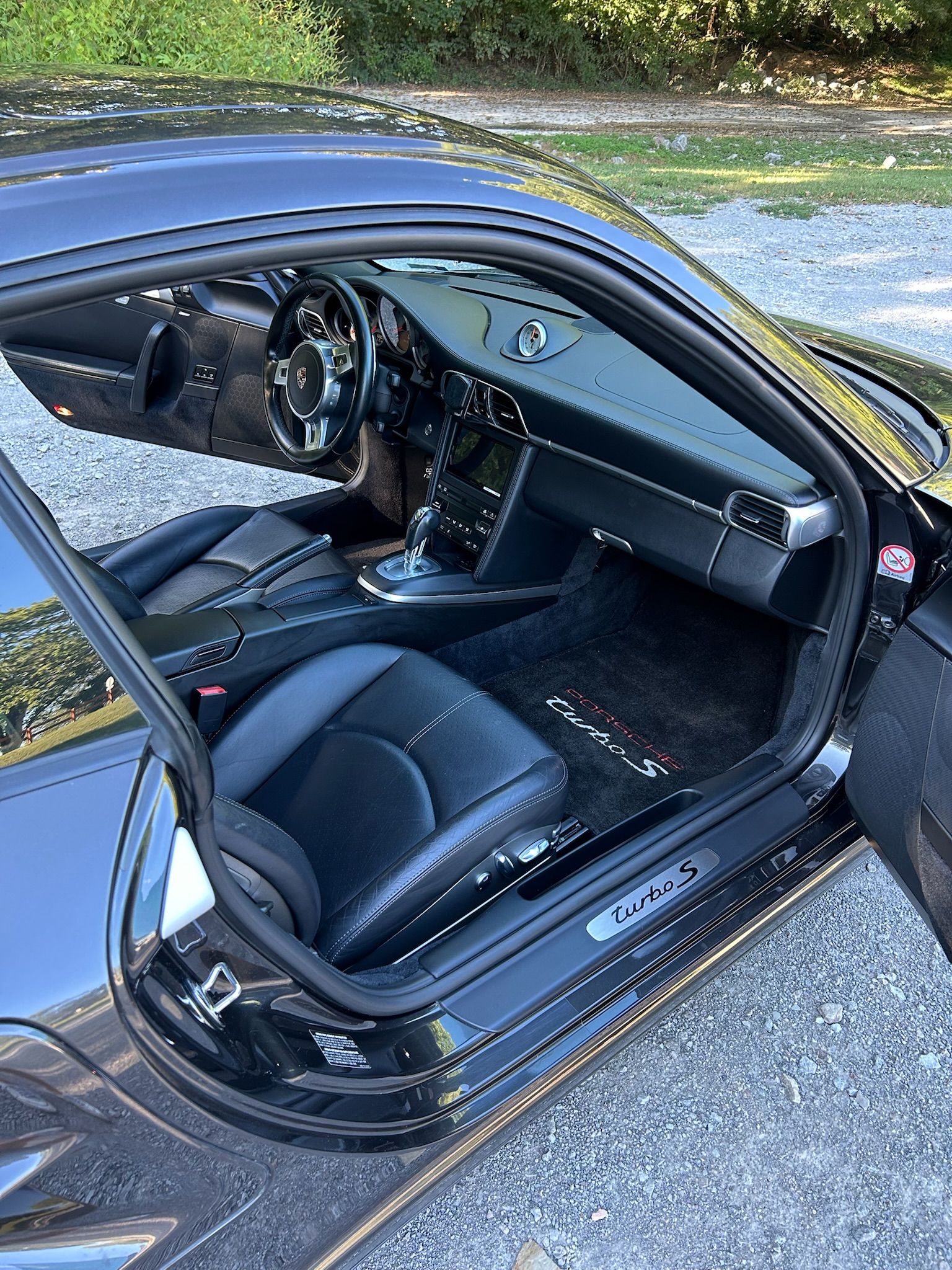 Used 2011 Porsche 911 Turbo S AWD/4WD image 15