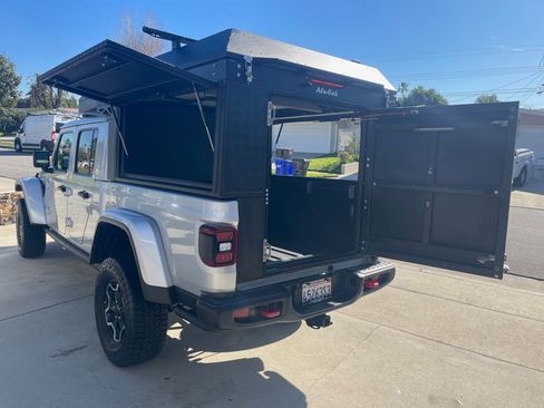 Used 2022 Jeep Gladiator Rubicon w/ LED Lighting Group image 19