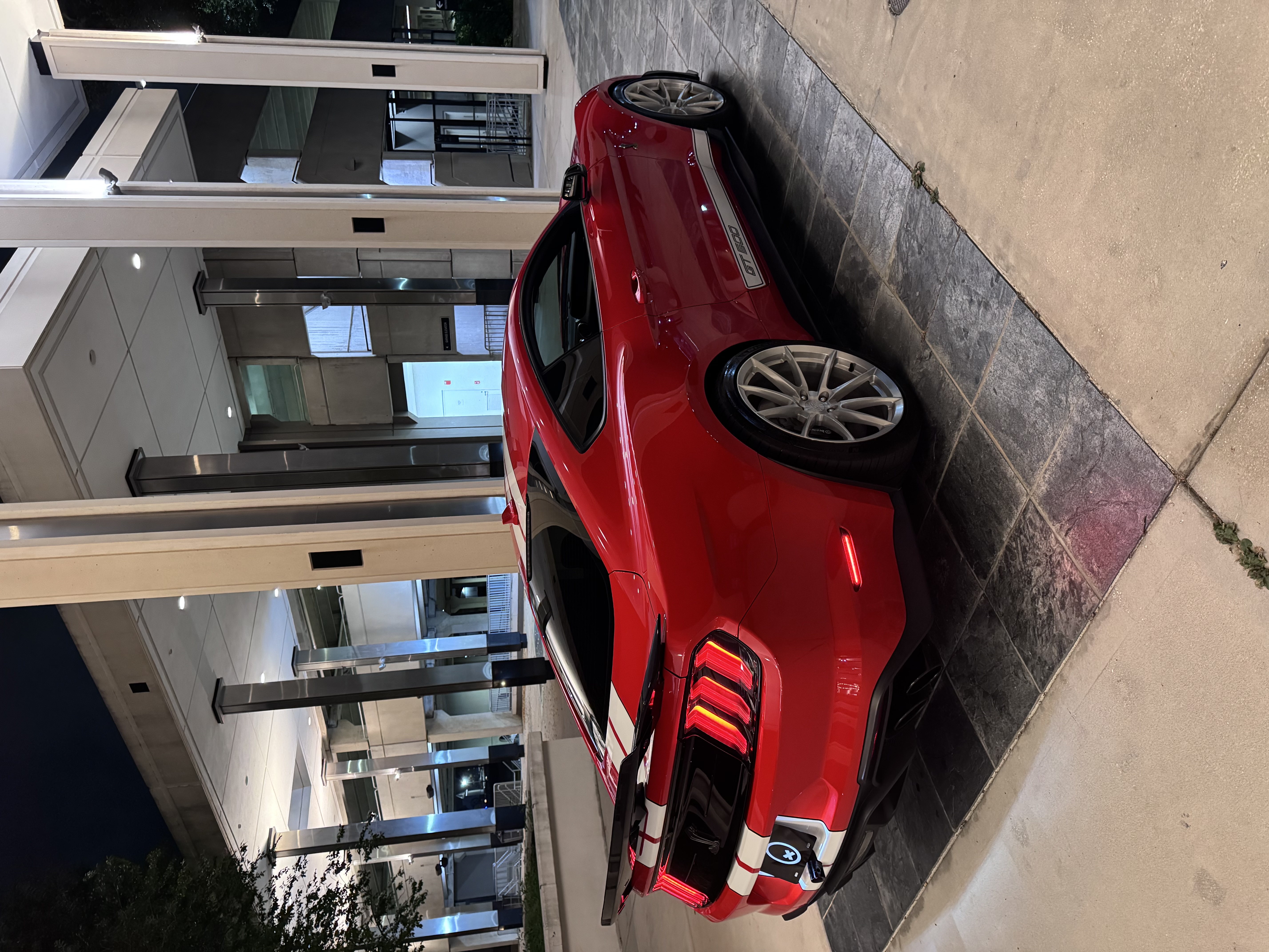 Used 2020 Ford Mustang Shelby GT500 w/ Technology Package RWD image 18