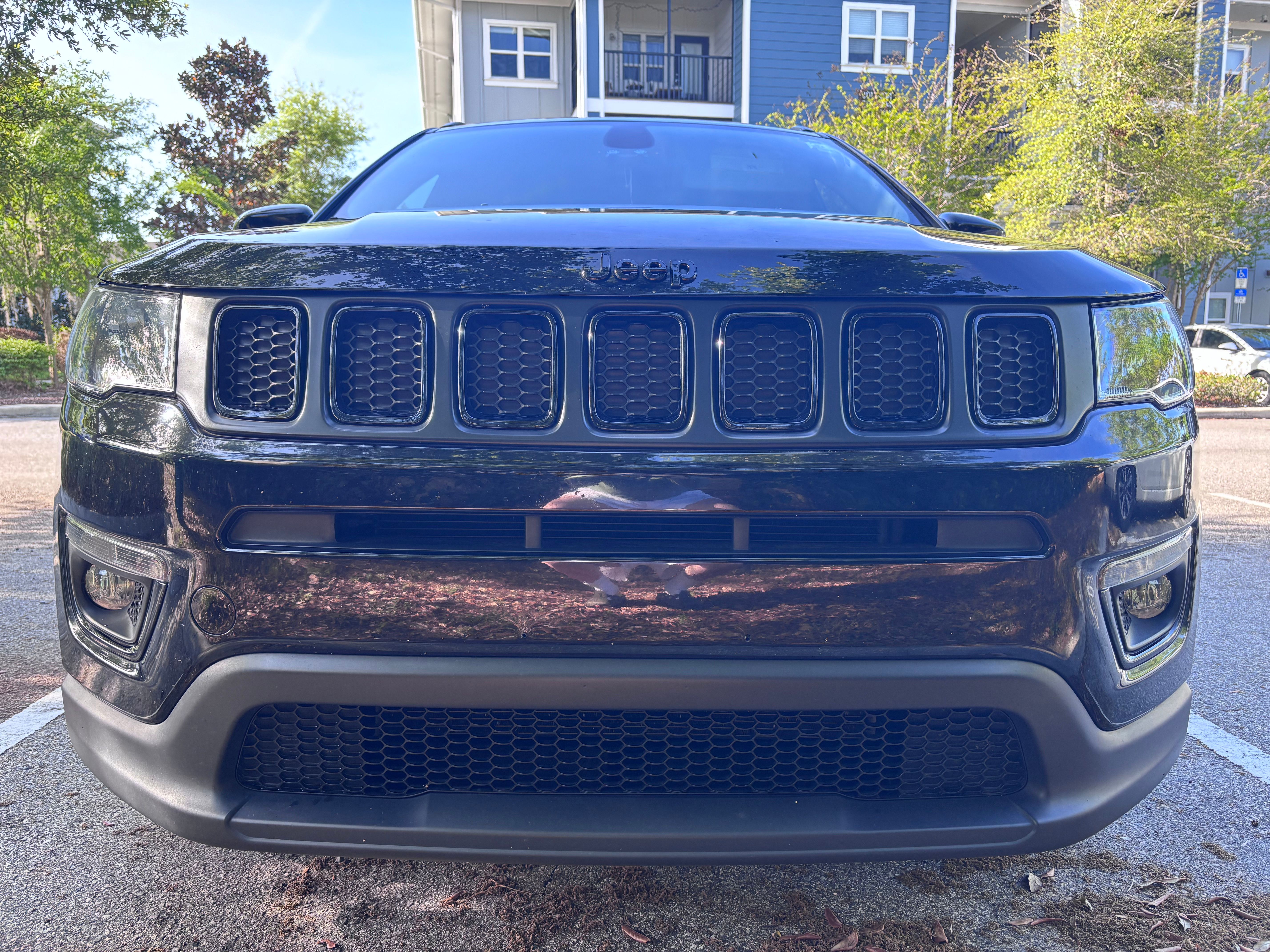 Used 2021 Jeep Compass Latitude FWD image 2