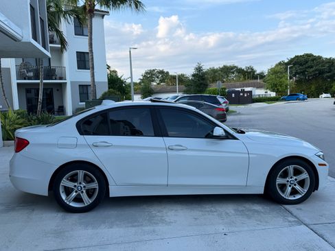 Used 2014 BMW 320i Sedan RWD image 12