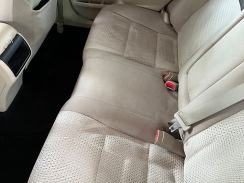 Used 2013 Toyota Camry LE FWD image 15