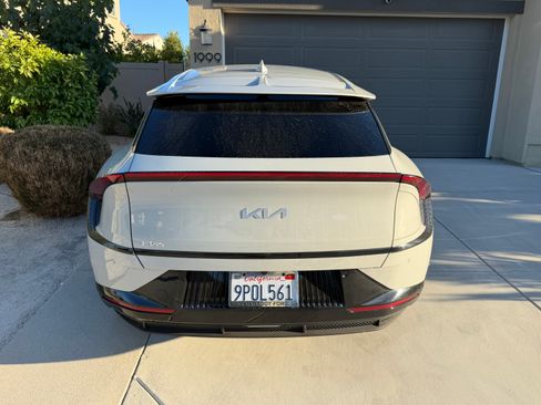 Used 2022 Kia EV6 Wind RWD image 8