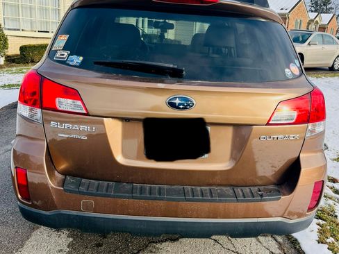 Used 2012 Subaru Outback 2.5i Limited w/ Moonroof Pkg image 5