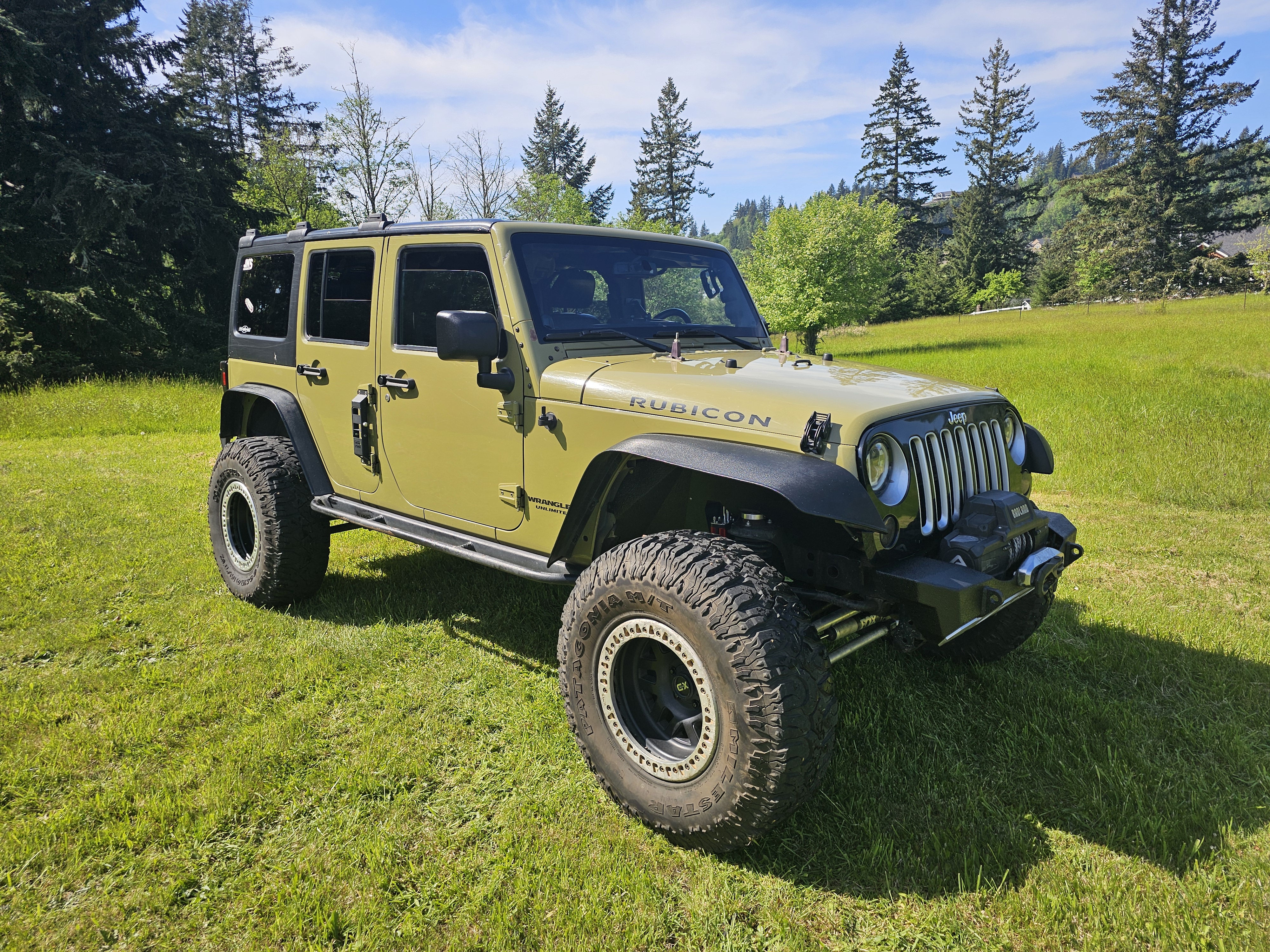 Used 2013 Jeep Wrangler Unlimited Rubicon w/ Dual Top Group AWD/4WD image 6