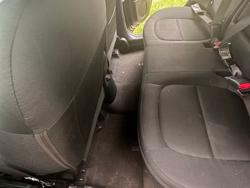 Used 2018 Kia Soul + w/ Audio Package FWD image 10