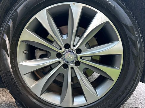 Used 2015 Mercedes-Benz GL 450 4MATIC image 20