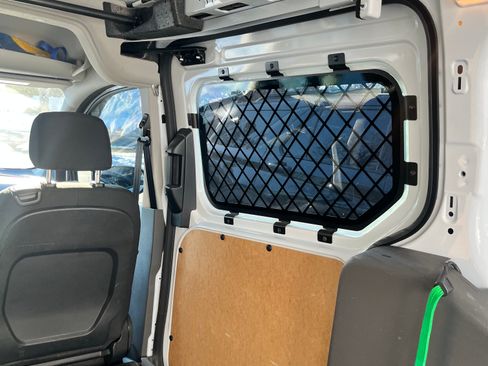 Used 2023 Ford Transit Connect XL image 18