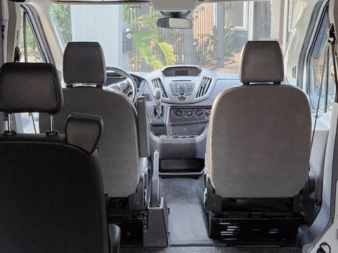 Used 2019 Ford Transit 150 Medium Roof image 15