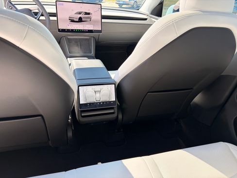 Used 2026 Tesla Model Y Long Range RWD image 12