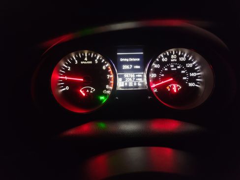 Used 2011 Nissan Rogue S image 22