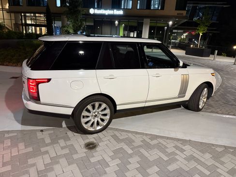 Used 2014 Land Rover Range Rover Supercharged image 6