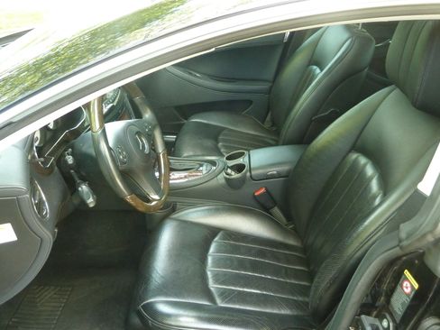 Used 2009 Mercedes-Benz CLS 550 image 8