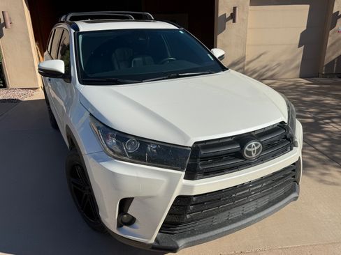 Used 2019 Toyota Highlander SE image 5