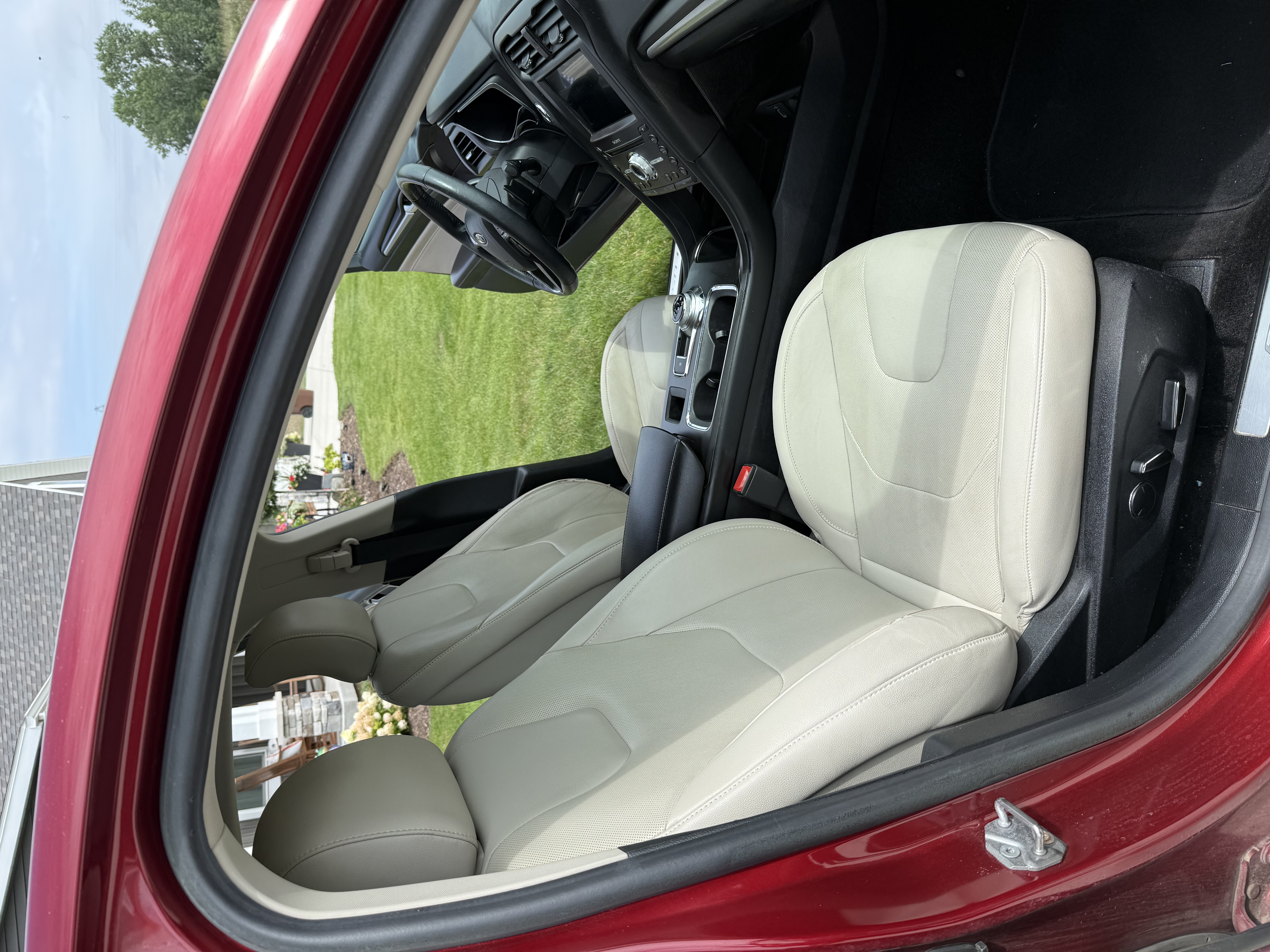 Used 2018 Ford Fusion Titanium AWD/4WD image 5